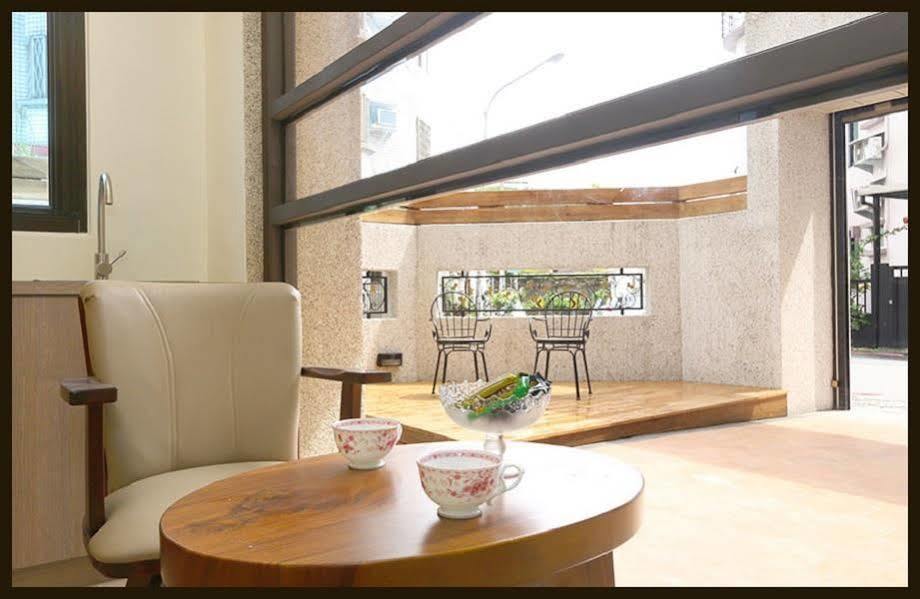 Happiness Is Coming Apartment Hualien City Exterior photo